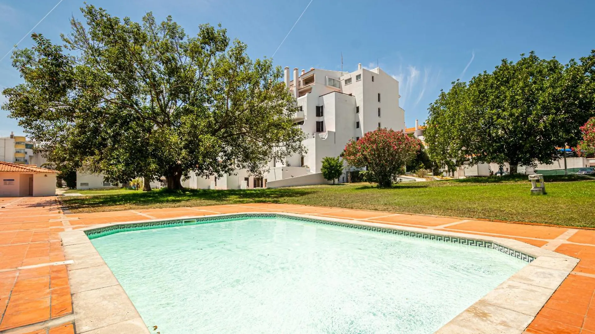 Beguest Oura Vilanova Apartment contacts